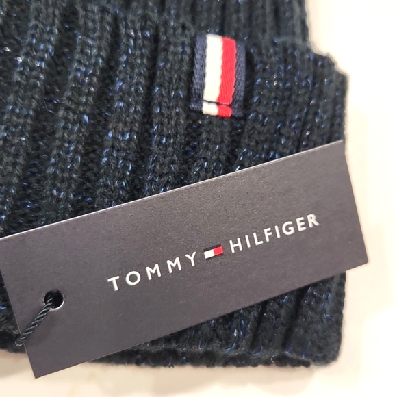NWT Tommy Hilfiger Metallic Knit Faux Fur Pom-Pom Beanie Hat One Size MSRP $48 - Picture 2 of 7